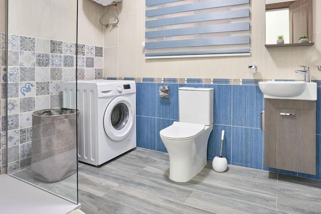 Two Bedroom Apartment In Xemxija, セント・ポールズ・ベイ エクステリア 写真