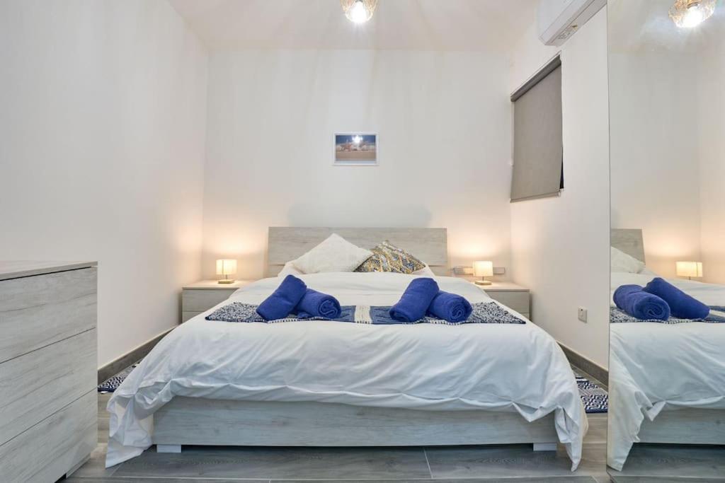Two Bedroom Apartment In Xemxija, セント・ポールズ・ベイ エクステリア 写真