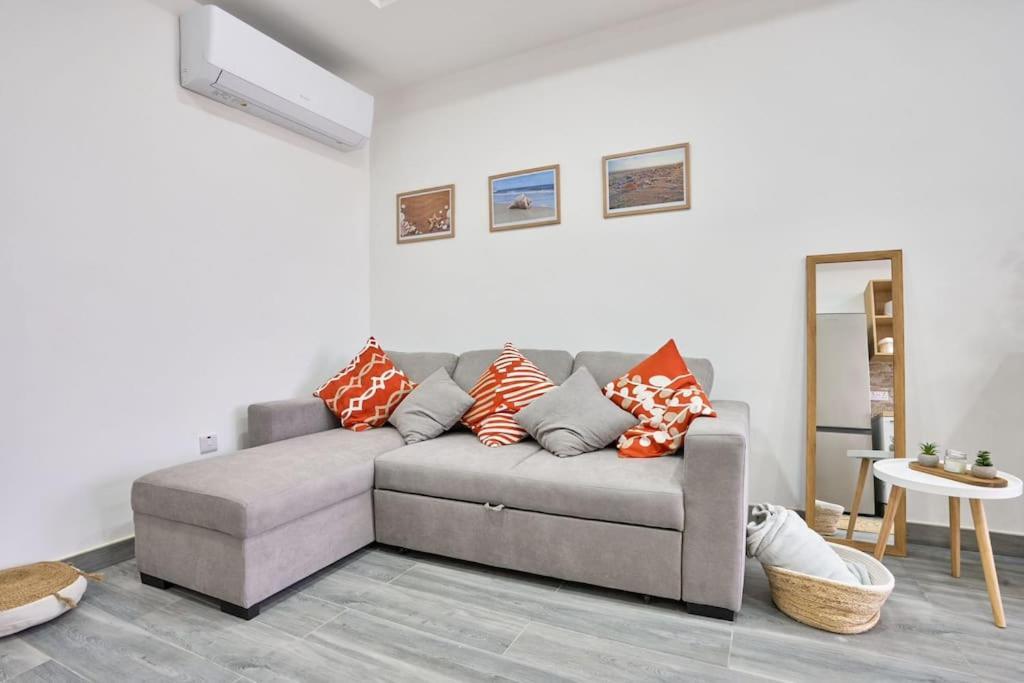 Two Bedroom Apartment In Xemxija, セント・ポールズ・ベイ エクステリア 写真