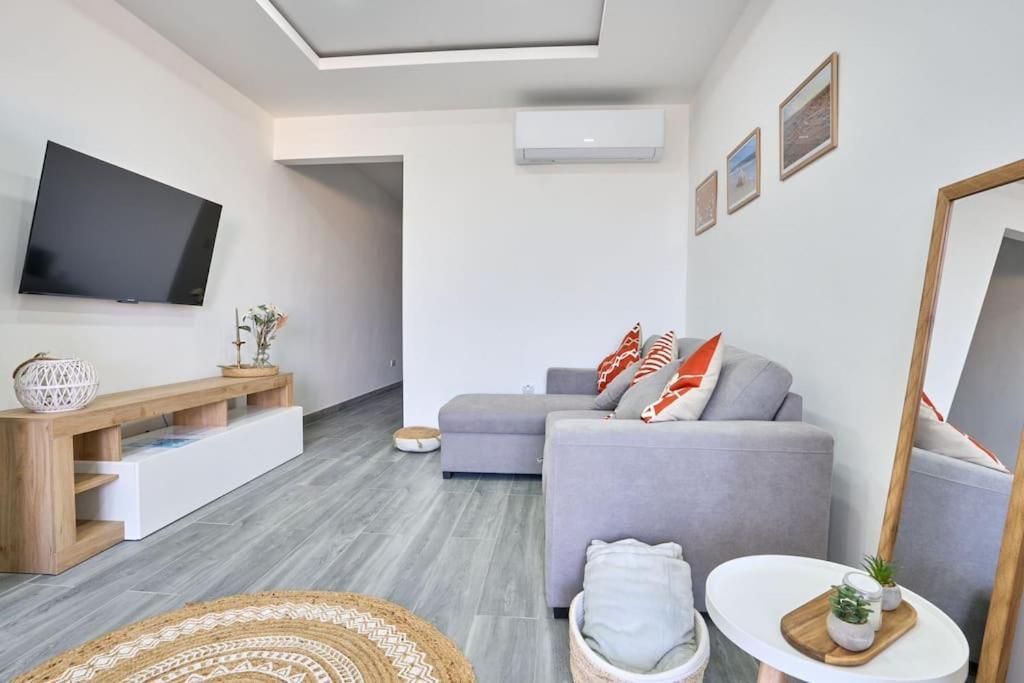 Two Bedroom Apartment In Xemxija, セント・ポールズ・ベイ エクステリア 写真